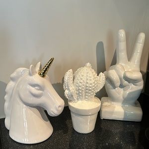 BUNDLE Home decor. 🦄🌵✌🏻